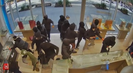 Jewlery Store robbery.jpeg